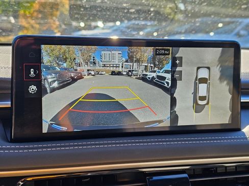 Certified 2025 Genesis G70 3.3T Advanced w/ Sport Prestige Package image 15