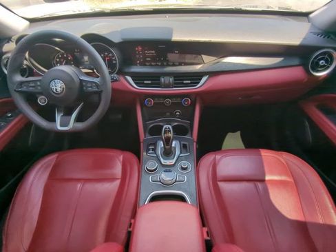 Used 2021 Alfa Romeo Stelvio Sprint w/ Sun & Sound Package RWD image 17