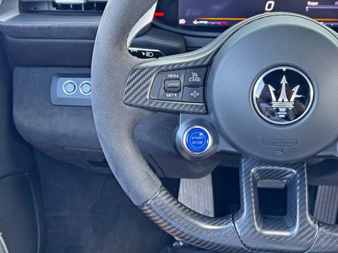 Used 2023 Maserati MC20 Coupe image 31