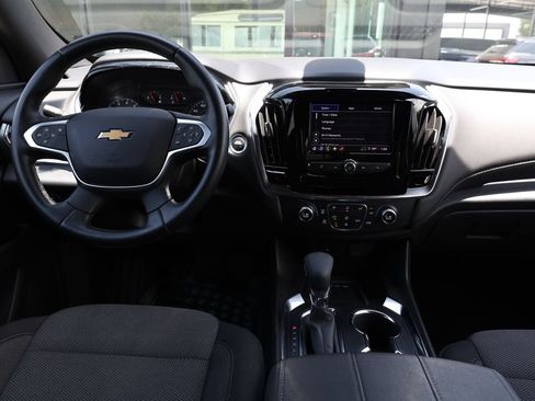 Used 2023 Chevrolet Traverse LT FWD image 21