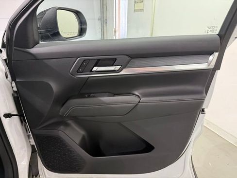 Certified 2025 GMC Terrain Elevation AWD/4WD image 25