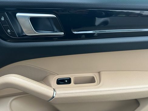 Used 2023 Porsche Cayenne Base image 22