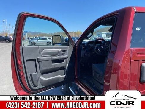 New 2024 RAM 5500 Tradesman w/ Safety Group image 15