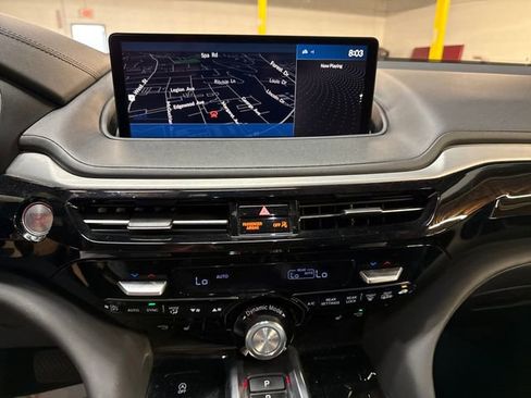 Used 2023 Acura MDX SH-AWD w/ Technology Package image 19