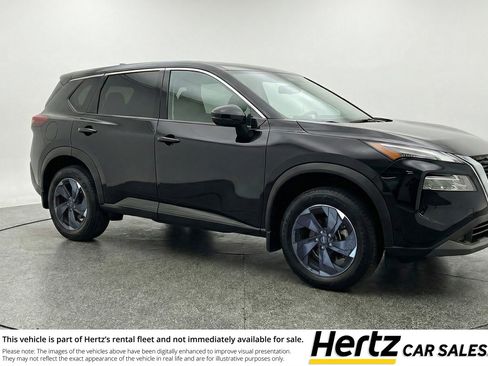 Used 2025 Nissan Rogue SV image 1
