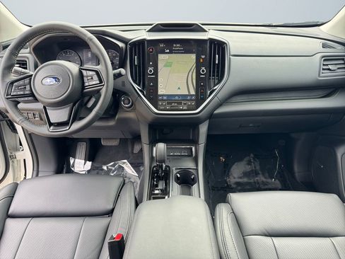 Certified 2025 Subaru Ascent Bronze Edition w/ Onyx Package AWD/4WD image 10
