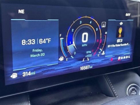 Used 2025 Chevrolet Equinox LT image 16