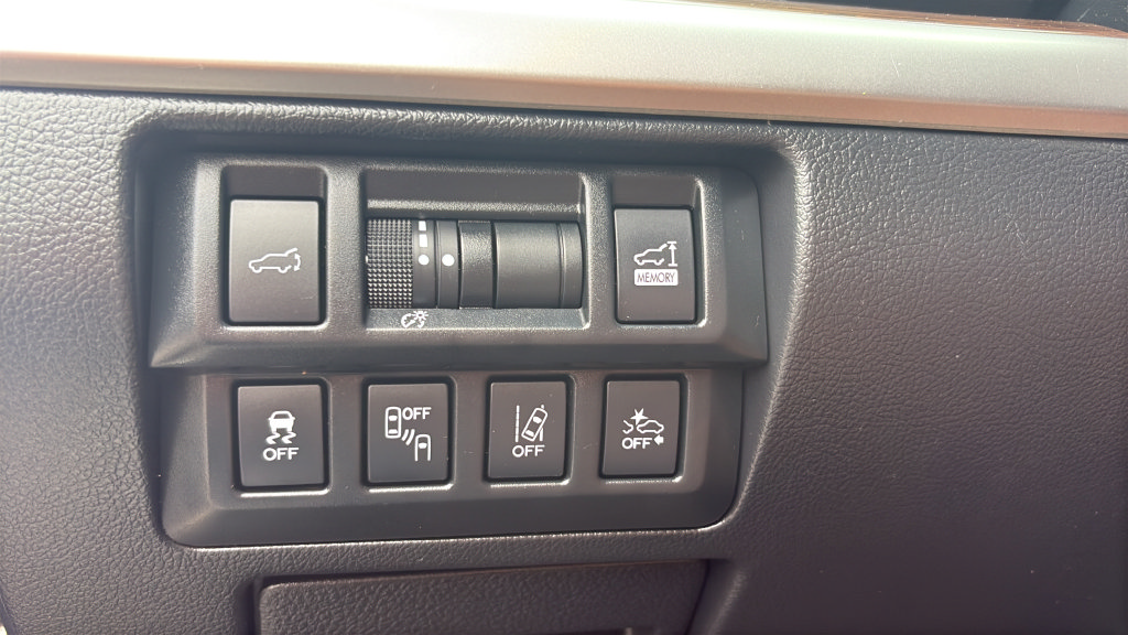 Used 2018 Subaru Outback 2.5i Touring AWD/4WD image 24