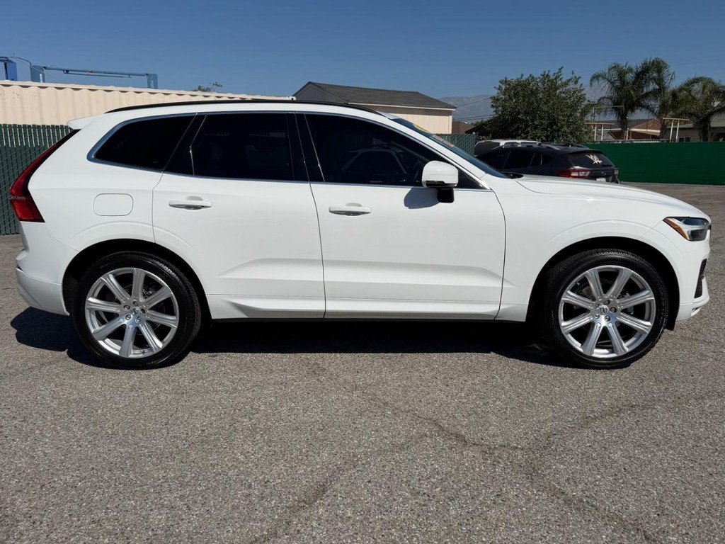 Used 2022 Volvo XC60 B5 Momentum AWD/4WD image 4