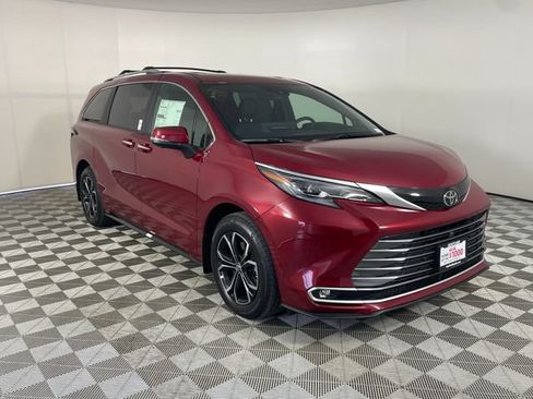 New 2026 Toyota Sienna Platinum AWD/4WD image 24