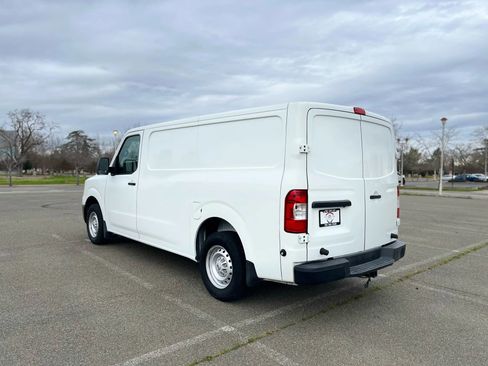 Used 2018 Nissan NV 1500 S image 9