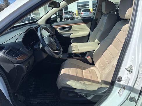 Used 2020 Honda CR-V Touring image 2