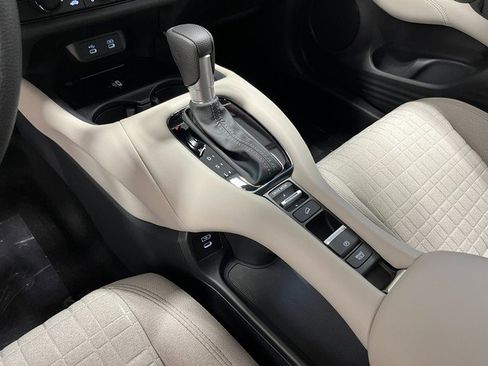 New 2026 Honda HR-V LX image 18