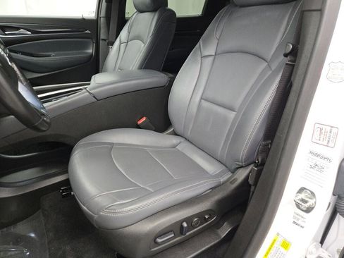 Used 2024 Buick Enclave Premium image 26