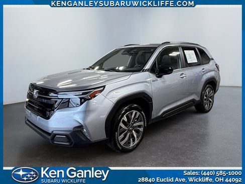 Used 2025 Subaru Forester Touring AWD/4WD image 1