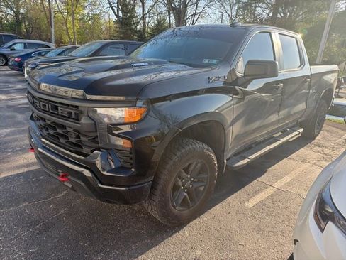 Used 2024 Chevrolet Silverado 1500 Custom Trail Boss w/ LPO, Dark Essentials Package image 1