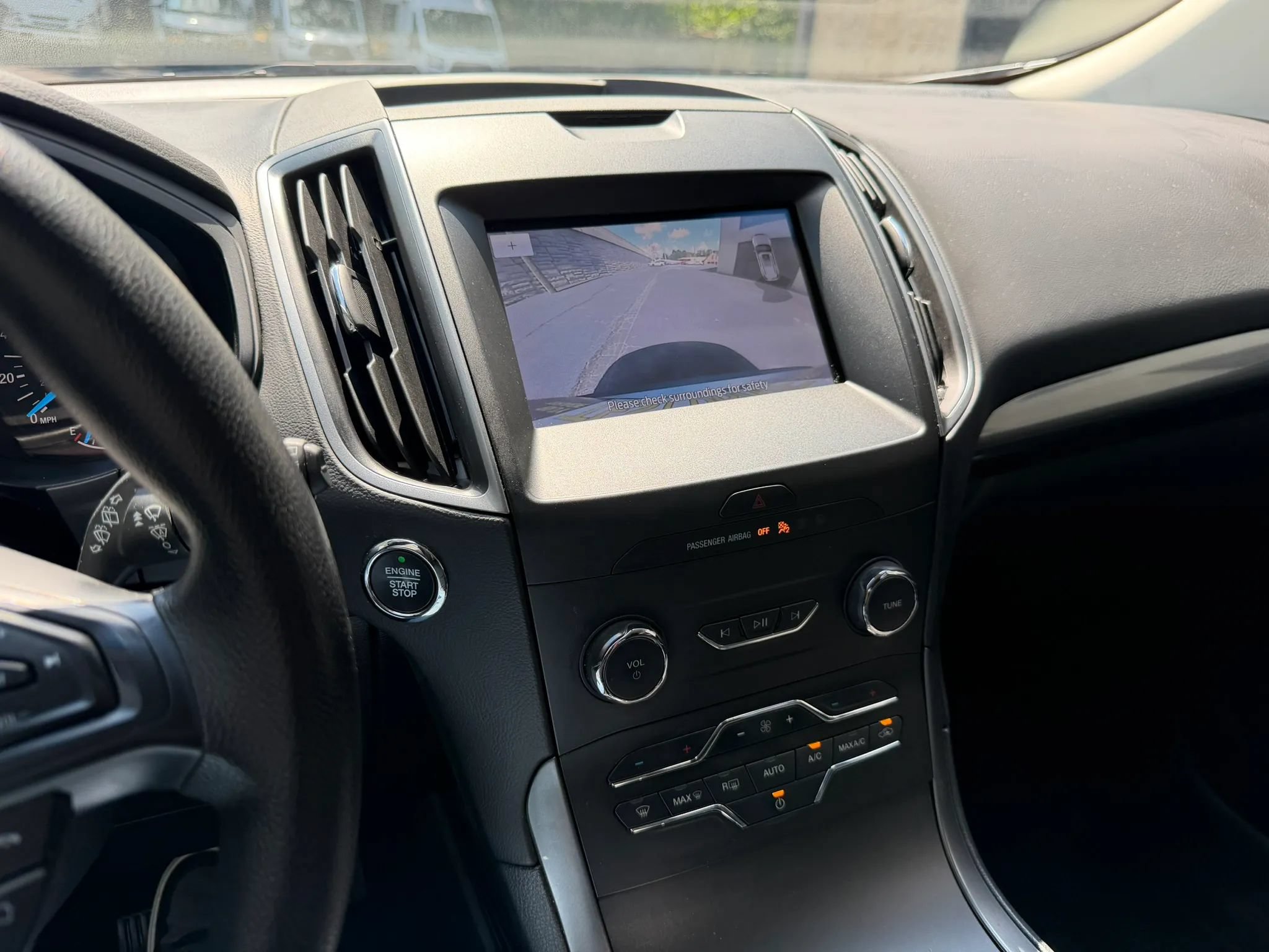Used 2020 Ford Edge SE AWD/4WD image 36
