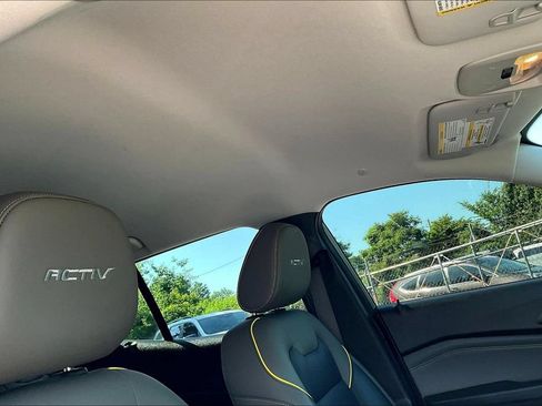 Used 2025 Chevrolet Trax ACTIV FWD image 18