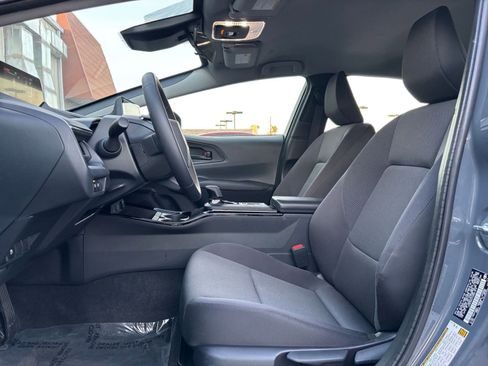 Used 2025 Toyota Prius LE image 24