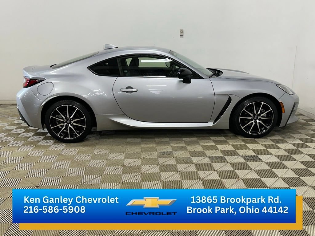 Used 2022 Toyota GR86 w/ ALL Weather Mat Package (TMS) RWD image 5