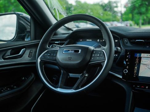 New 2026 Jeep Grand Cherokee L Limited AWD/4WD image 17