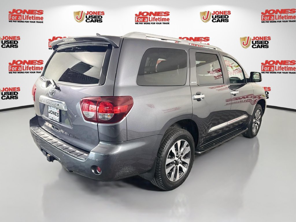 Used 2018 Toyota Sequoia Limited w/ Safety & Convenience Package AWD/4WD image 17
