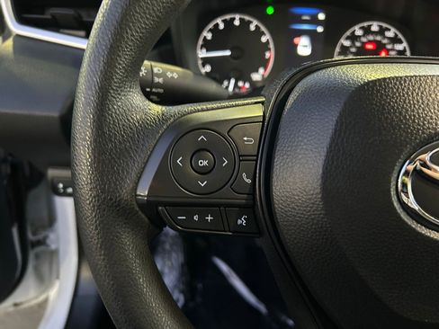 Used 2025 Toyota Corolla LE image 14