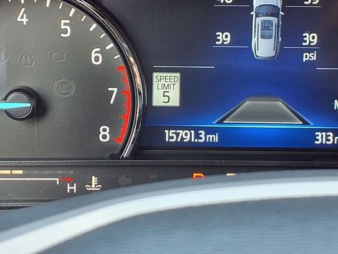 Used 2023 Ford Explorer Limited w/ Class IV Trailer Tow Package image 18