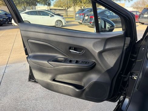 Used 2025 Nissan Versa SV image 18