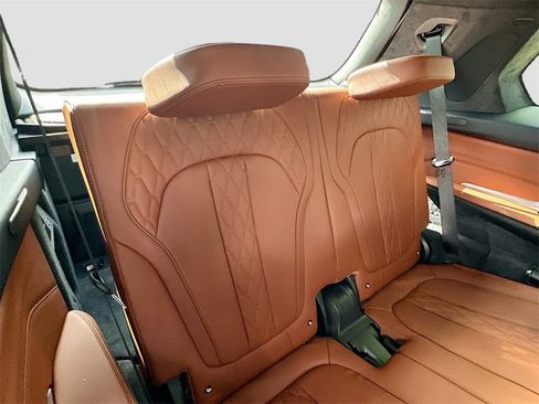 New 2026 BMW X7 M60i image 22