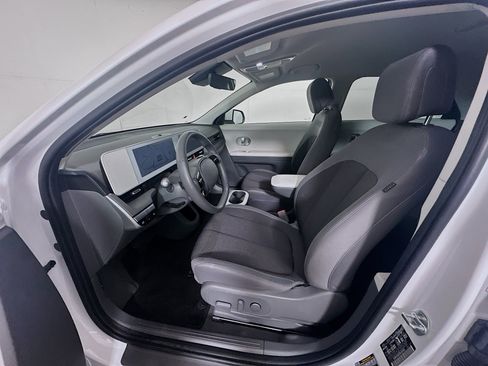 Used 2024 Hyundai Ioniq 5 SEL RWD image 13