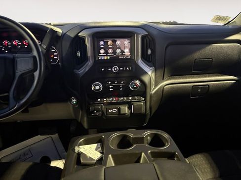 Used 2024 Chevrolet Silverado 2500 Custom w/ Custom Value Package image 11