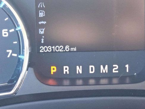 Used 2011 Ford F150 XLT w/ XLT Chrome Pkg image 10