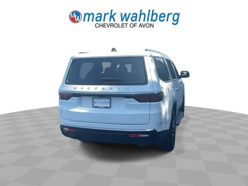 Used 2025 Jeep Wagoneer Series II AWD/4WD image 7