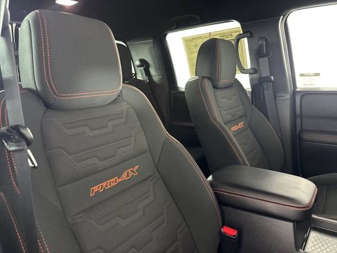 Used 2025 Nissan Frontier PRO-4X AWD/4WD image 29