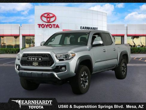 Certified 2022 Toyota Tacoma TRD Off-Road AWD/4WD image 1