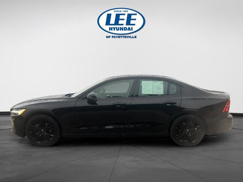Used 2024 Volvo S60 B5 Plus w/ Climate Package image 3
