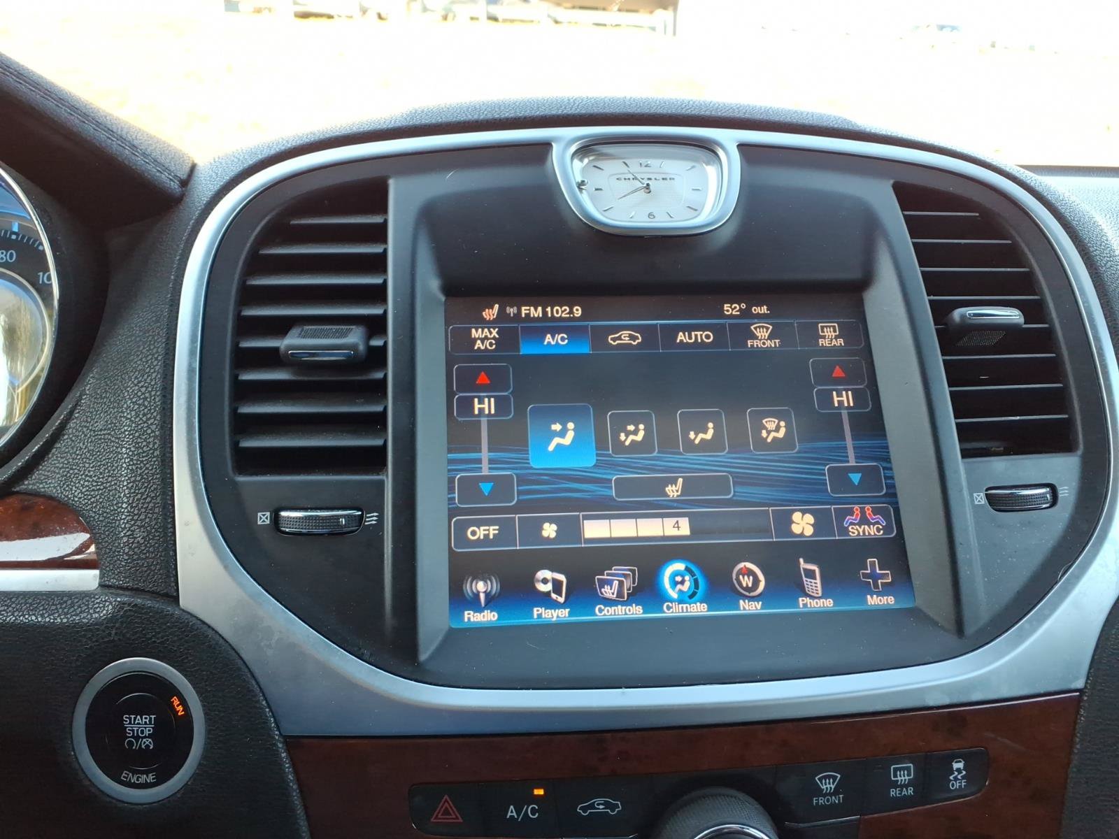 Used 2014 Chrysler 300 AWD w/ Driver Convenience Group image 27