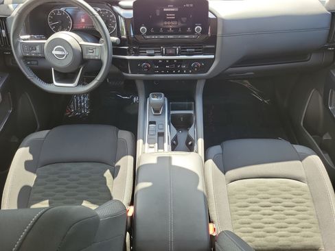 Certified 2025 Nissan Pathfinder SV FWD image 20