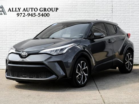 Used 2021 Toyota C-HR XLE FWD image 1