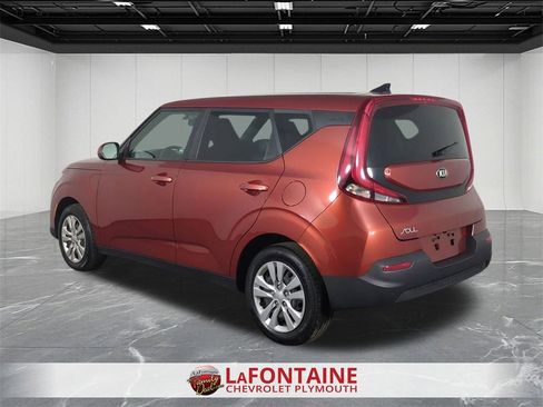 Used 2021 Kia Soul LX image 6