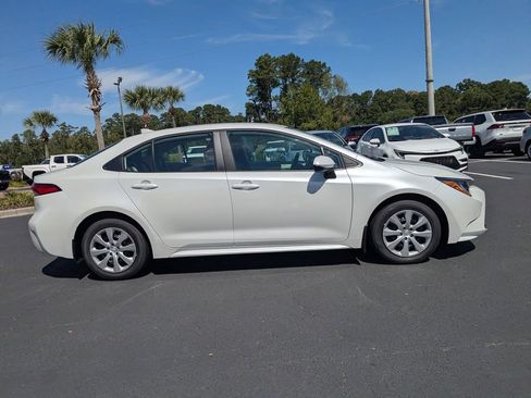 New 2026 Toyota Corolla LE FWD image 3