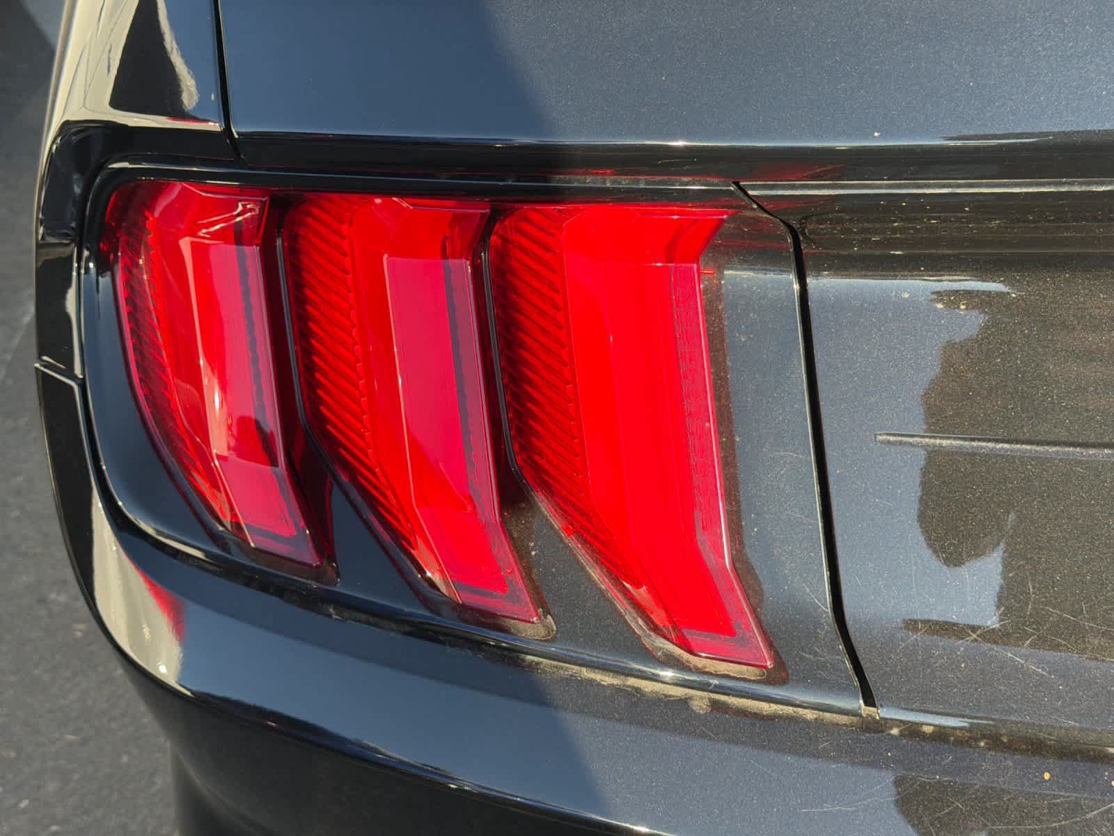 Used 2022 Ford Mustang GT Premium w/ Equipment Group 401A RWD image 10