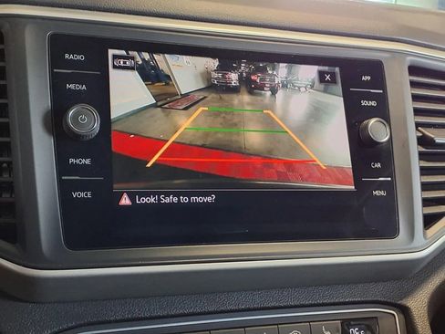 Used 2021 Volkswagen Atlas SE image 21