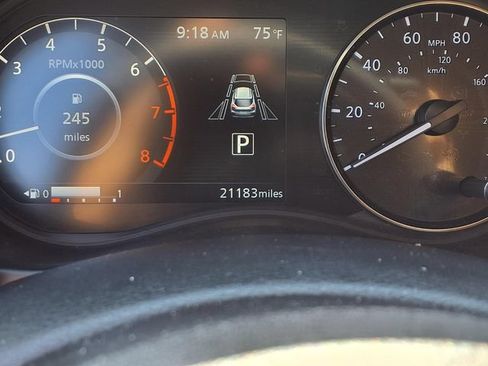 Used 2023 Nissan Kicks SR FWD image 11