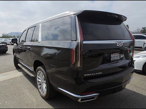 Used 2023 Cadillac Escalade ESV Luxury RWD image 4