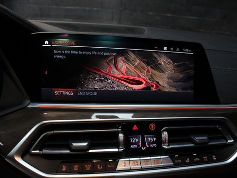 Used 2023 BMW X6 xDrive40i w/ M Sport Package image 61