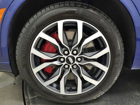 Used 2024 Cadillac XT6 Sport w/ Technology Package AWD/4WD image 16