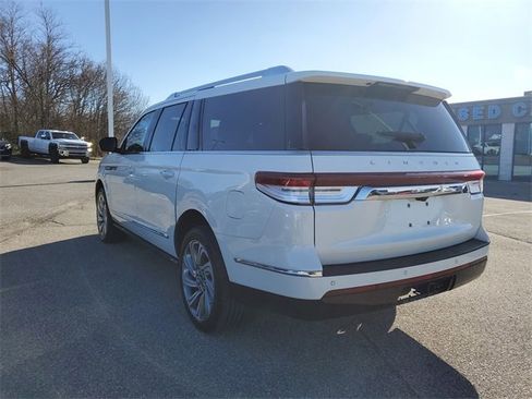 Used 2022 Lincoln Navigator L Reserve image 6