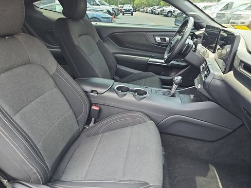 Used 2024 Ford Mustang GT RWD image 12